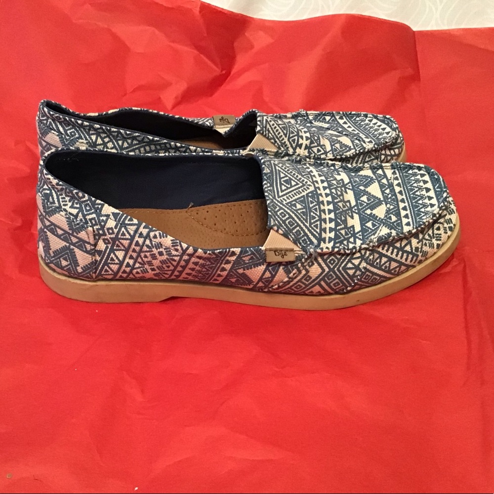 Dije CA blue & cream loafers/boat shoes, EUC, 9.5